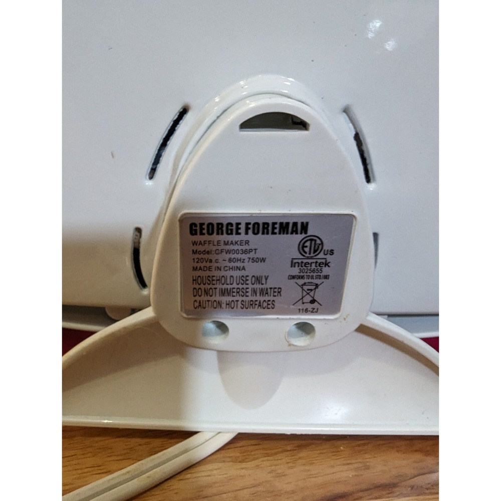Vintage George Foreman Waffle Maker Nonstick GFW0036PT Pink Retro Kitchen Decor - Picture 13 of 13